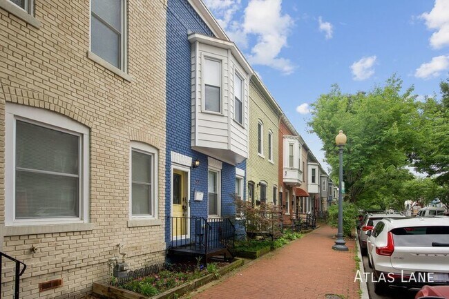 Building Photo - Waking Distance to Noma Metro Station and ...