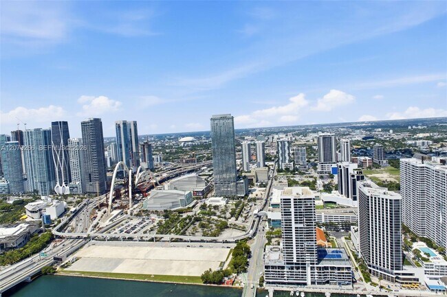 Building Photo - 1400 Biscayne Blvd