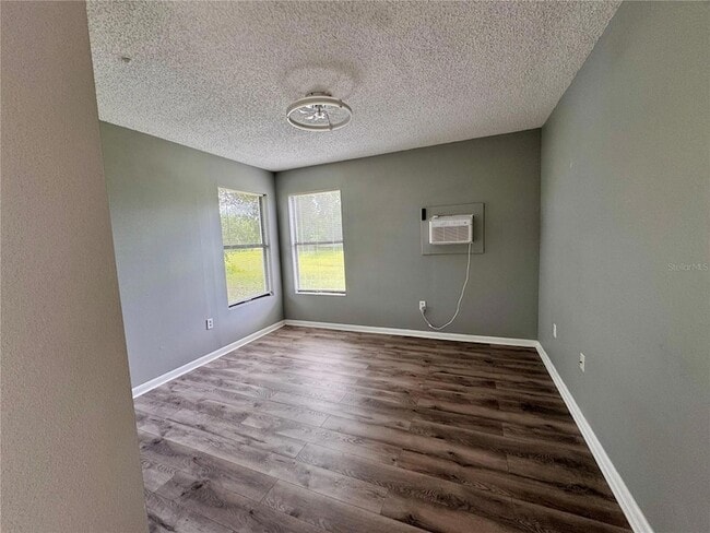 Building Photo - 4125 E Vista Ct