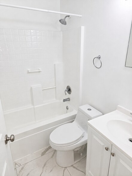 Bathroom - 201 S 14th St