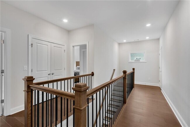 Building Photo - 3192 Bartee Walk