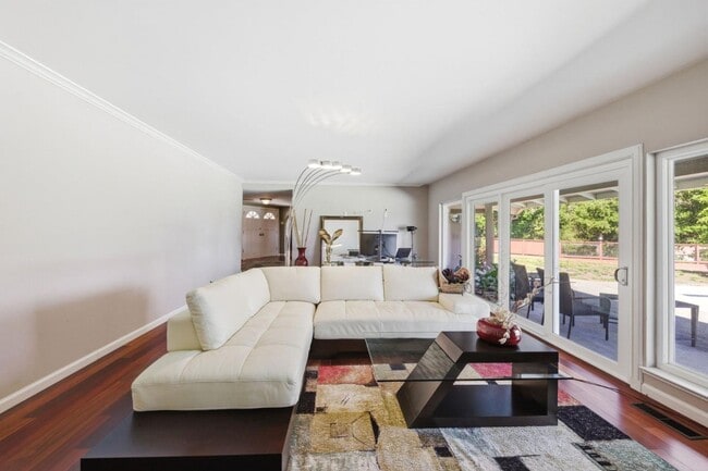 Building Photo - 25 Warmwood Way