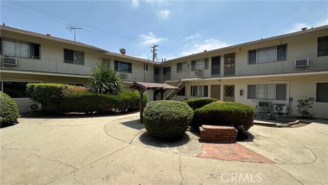 Building Photo - 512 N Marguerita Ave