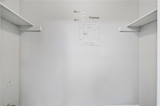 Building Photo - 717 Beaufort Cir