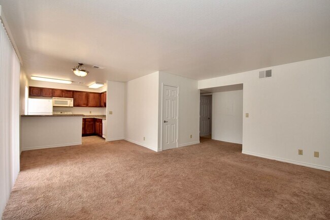 Building Photo - 5499 Indian River Dr