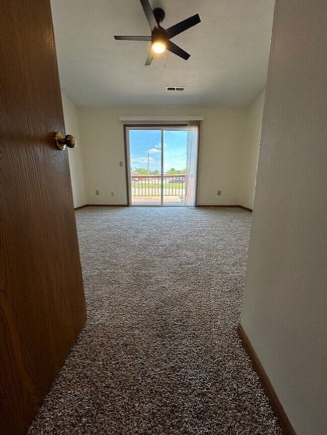 Building Photo - Updated Ranch with 2 Bedrooms, 1 Bath, and 1-Car Attached Garage in Troy, Ohio - Your Perfect Hom...