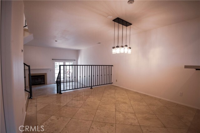 Building Photo - 121 S Juanita Ave