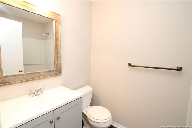 Building Photo - 3905 Lexington Dr