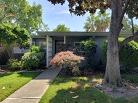 Building Photo - Fully Furnished and Move In Ready!