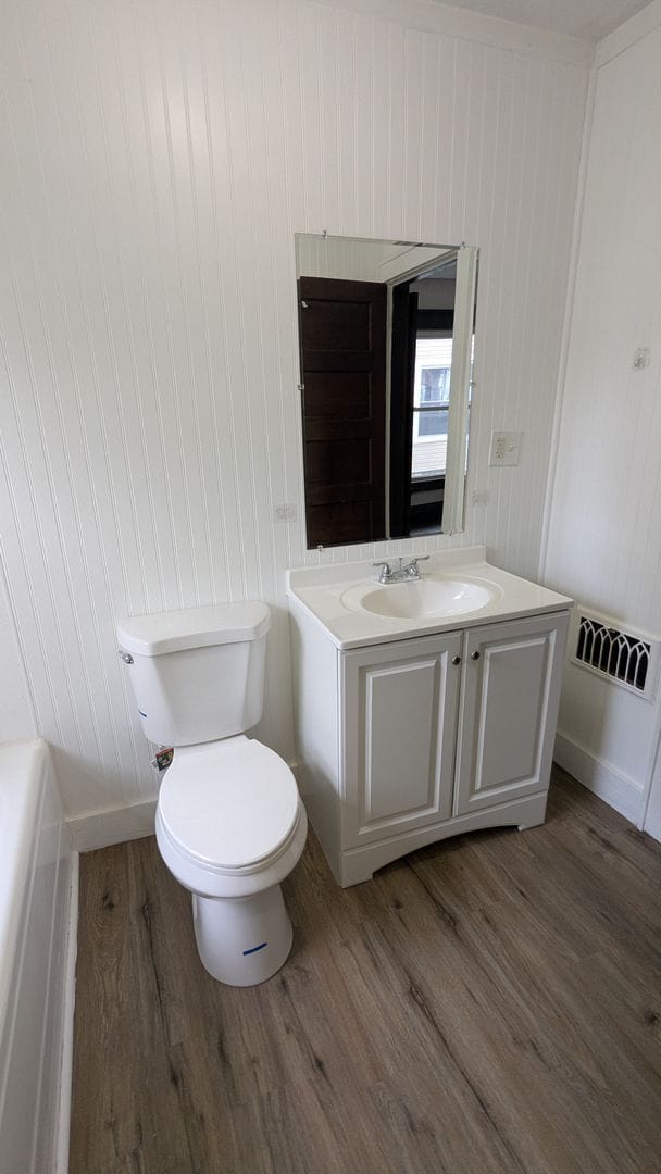 Building Photo - Charming Home for Rent in Scenic Canton: Y...