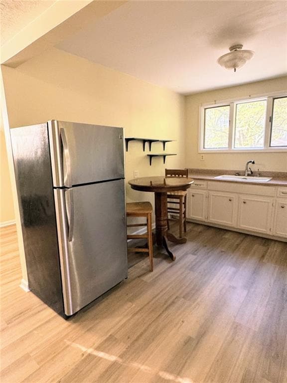 Building Photo - 3043 Wells St