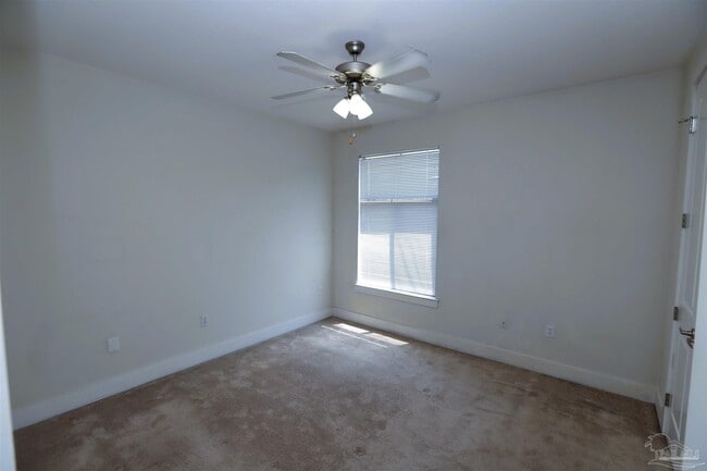 Building Photo - 613 N Alcaniz St