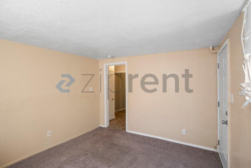 Building Photo - 1613 Pomona St