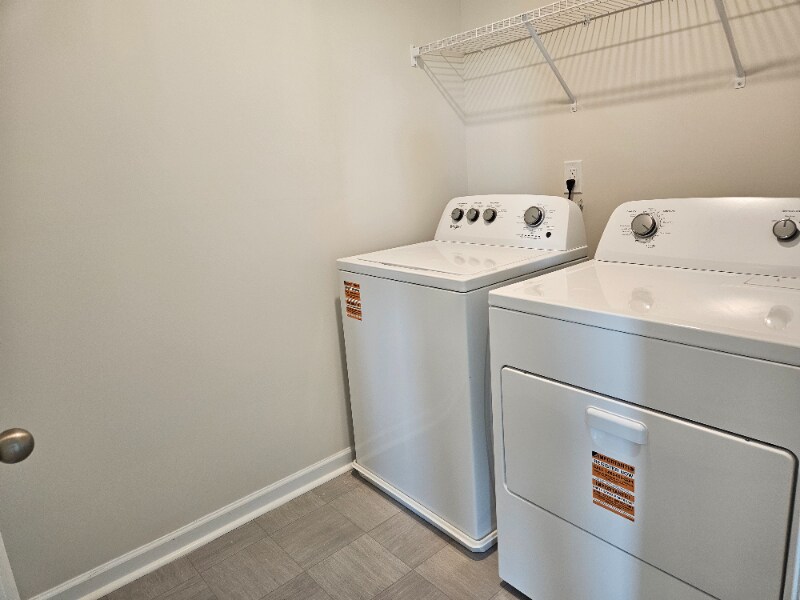 Building Photo - 186 Falcon Ln