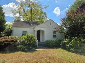 Building Photo - 2495 Amelia Ave