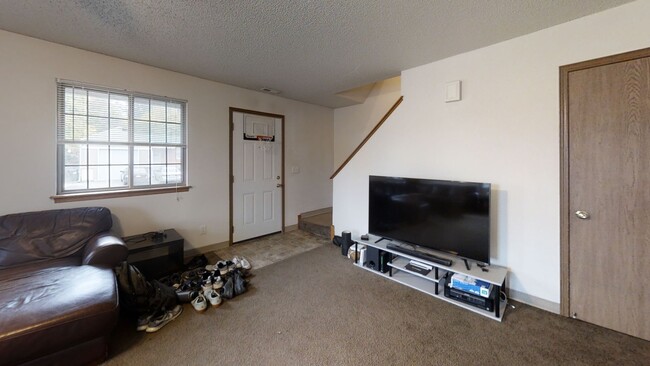 Building Photo - kp2 - KENNEDY DUPLEX