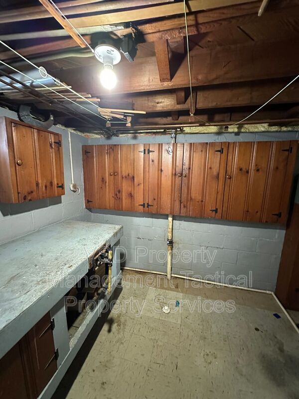 Building Photo - 10301 Granger Rd