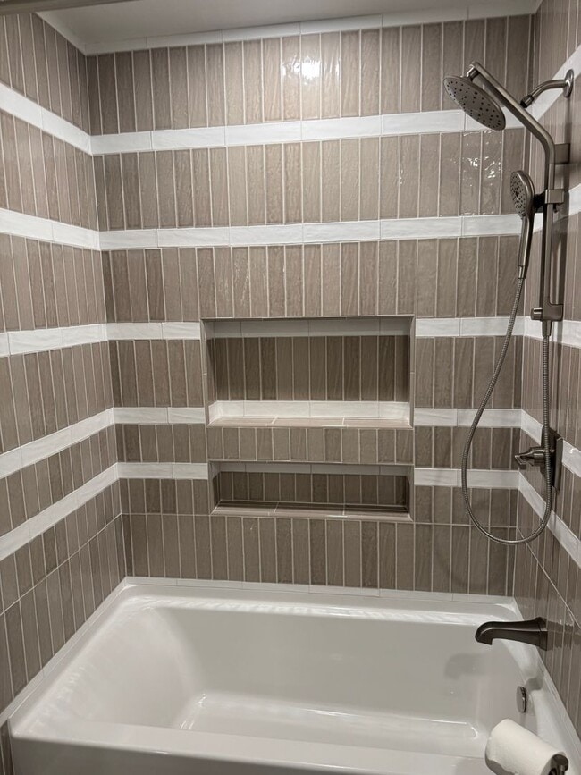 Building Photo - Townhome in Laguna Niguel!