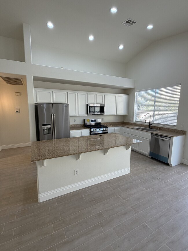 Building Photo - 202 Waterton Lakes Ave