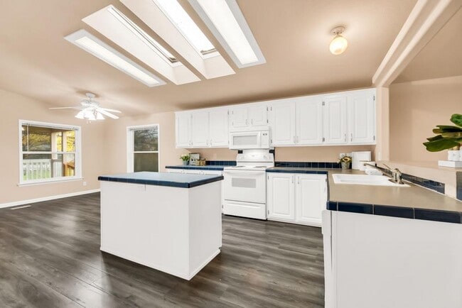 Building Photo - 9224 Joines Rd