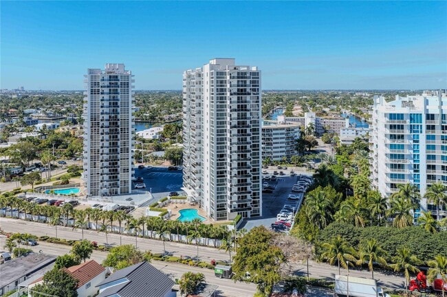 Building Photo - 2715 N Ocean Blvd