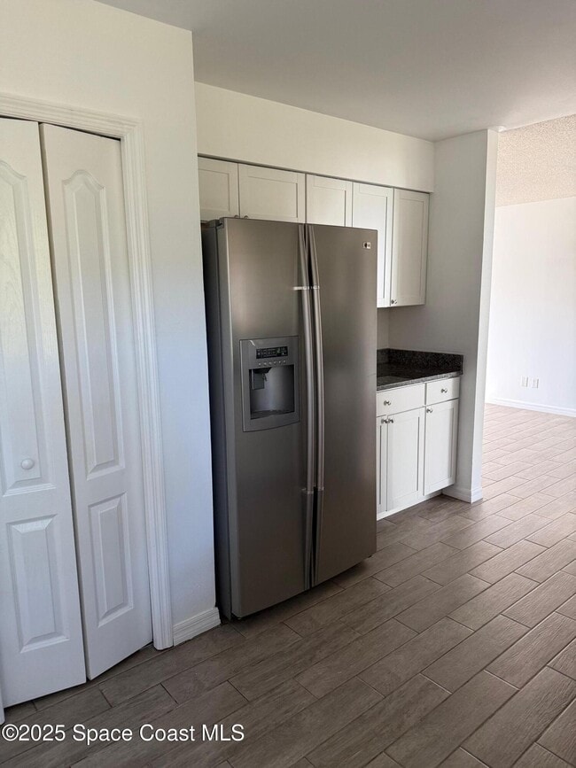 Building Photo - 4345 Westlake Dr