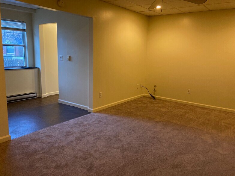 Building Photo - 5801 Lincoln Ave