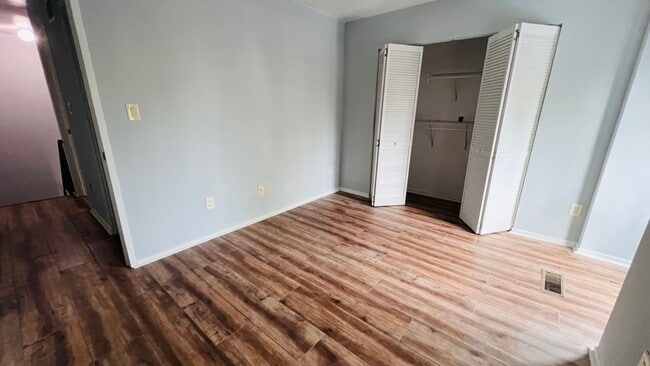 Building Photo - 10211 Ridgeline Dr