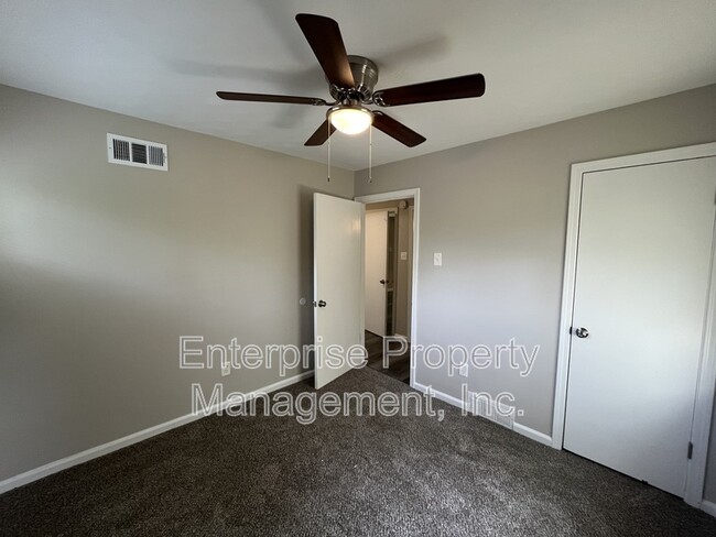 Building Photo - 3535 Debby Dr