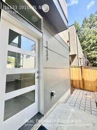 Building Photo - 14433 101st Pl NE