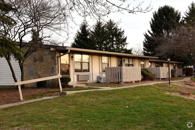 Building Photo - Stonehenge