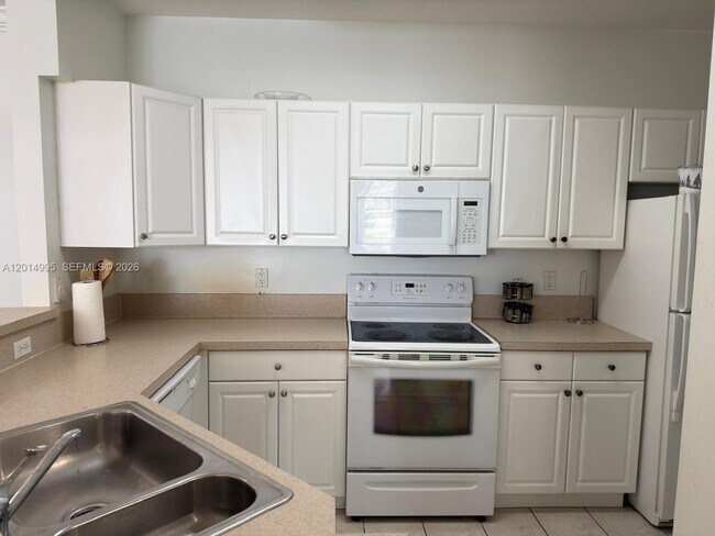 Building Photo - 4508 SW 160th Ave
