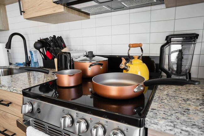 Building Photo - 1111 Shepherd Dr