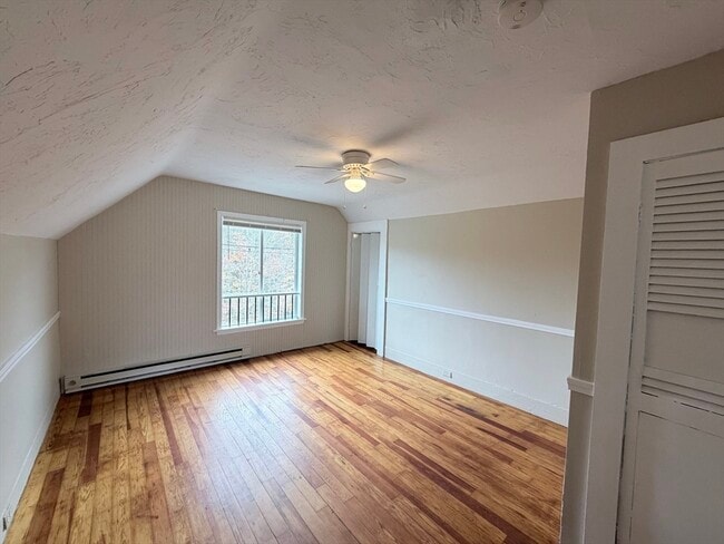 Building Photo - 198 Reed St