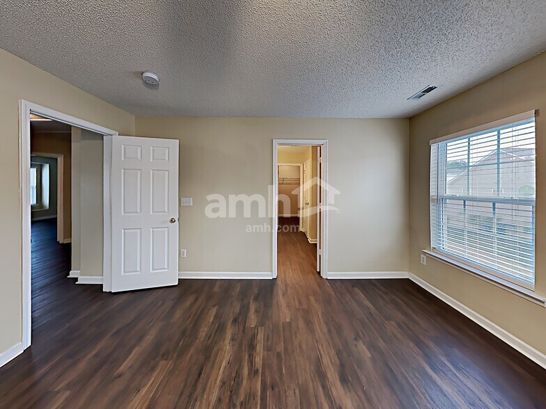 Building Photo - 4020 Flat Sedge Ln