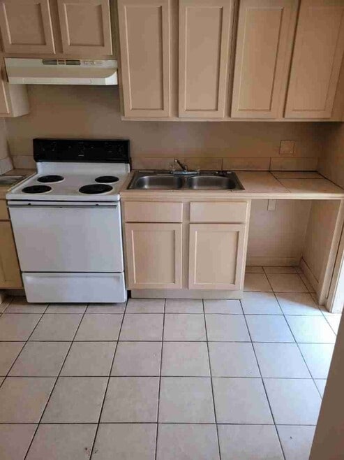 Building Photo - 8029 Trapier Ave