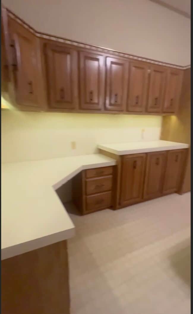 Building Photo - 23550 Primrose Ln