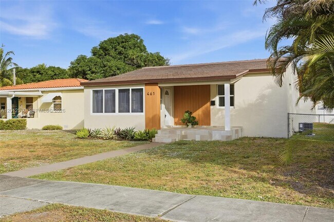 Building Photo - 461 Plover Ave