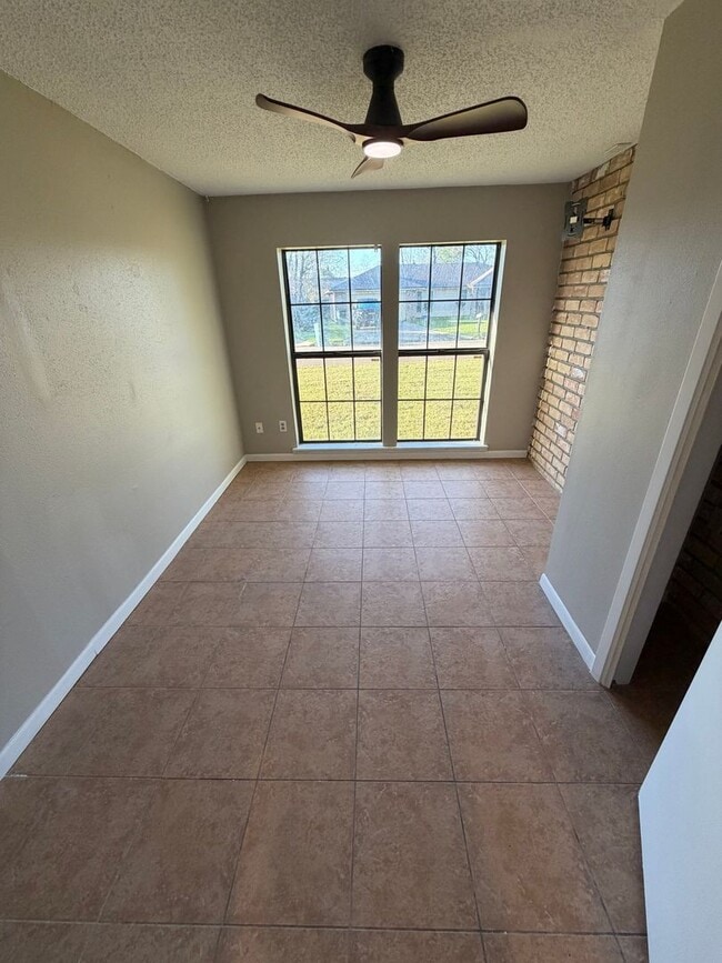 Building Photo - COMING SOON - 4 Bedroom, 2 Bathroom Home for Rent!