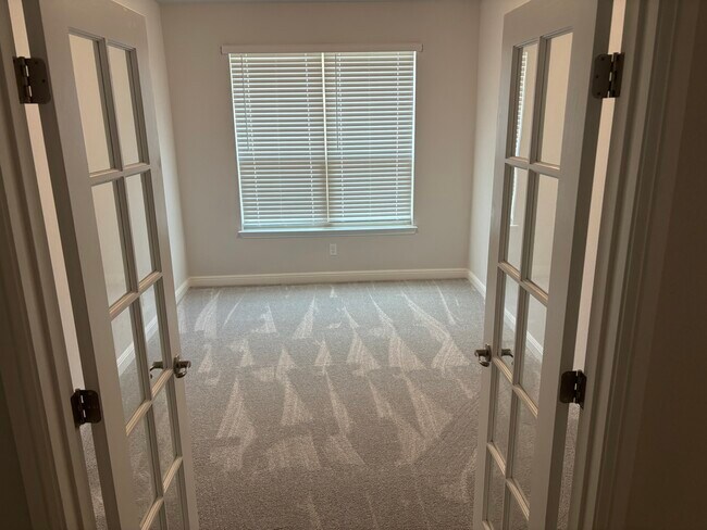 Building Photo - 311 Smart Strike Ct