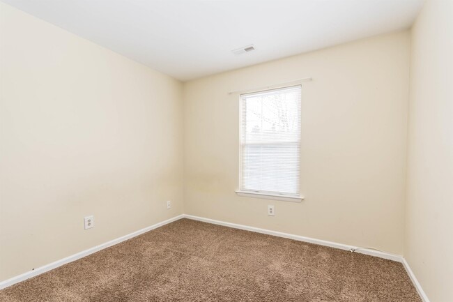 Building Photo - 514 Cascade Ct