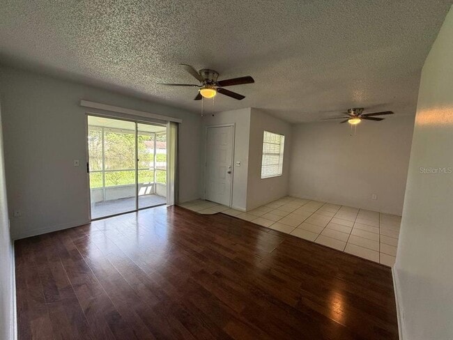 Building Photo - 3153 Bloomingdale Villas Ct