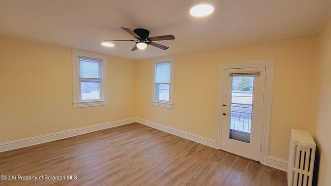 Building Photo - 864 S Main St