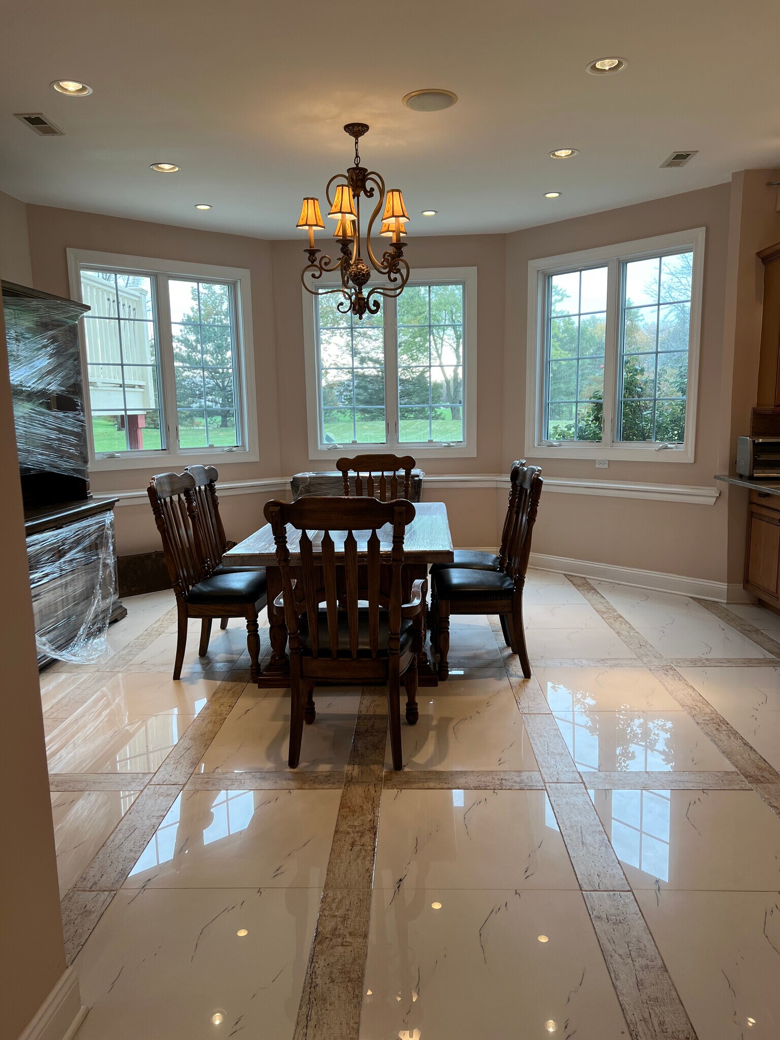 Dining room - 7N201 Windsor Dr