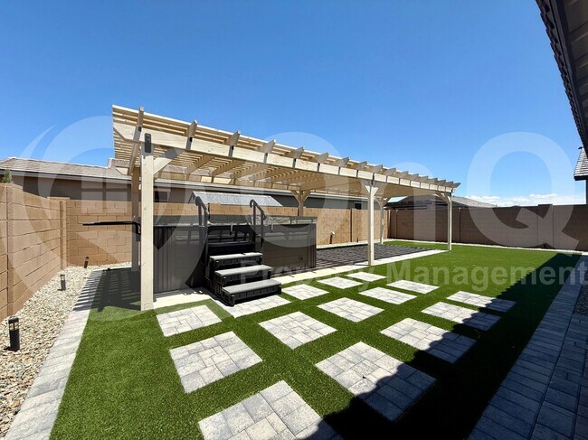 Building Photo - 3266 E Wild Dr