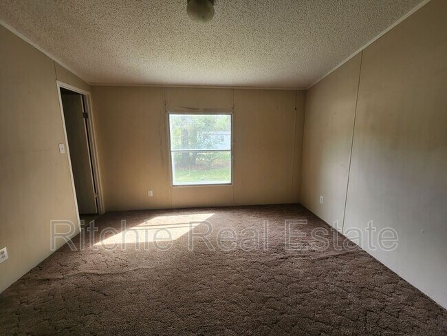 Building Photo - 6912 Esler Field Rd