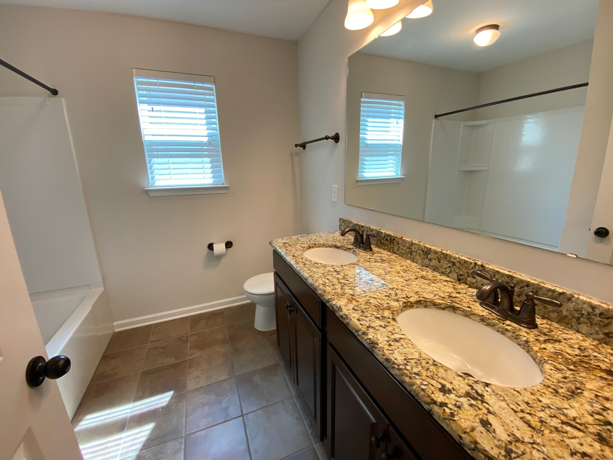 Hallway upper bathroom with dual vanities - 2076 Waverly Ct
