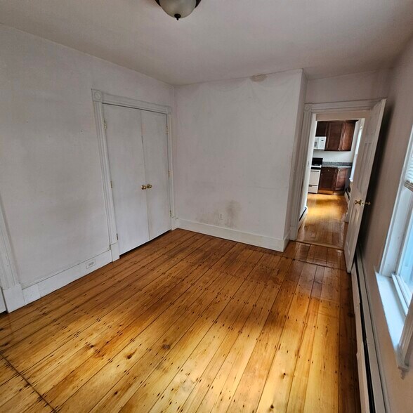 Building Photo - 5 Lawrence St