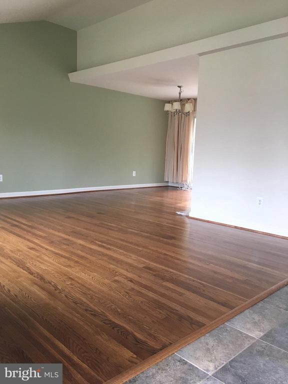 Building Photo - 9204 Bardon Rd