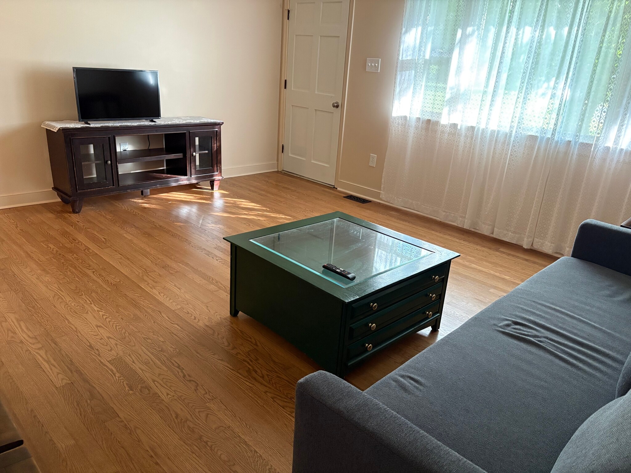 Living room - 3721 Winterhaven Rd